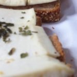 torrada-com-queijo-branco-430×283