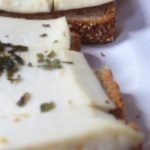 torrada-com-queijo-branco-430×640